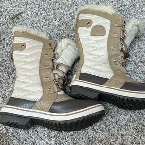 sorel snow boots